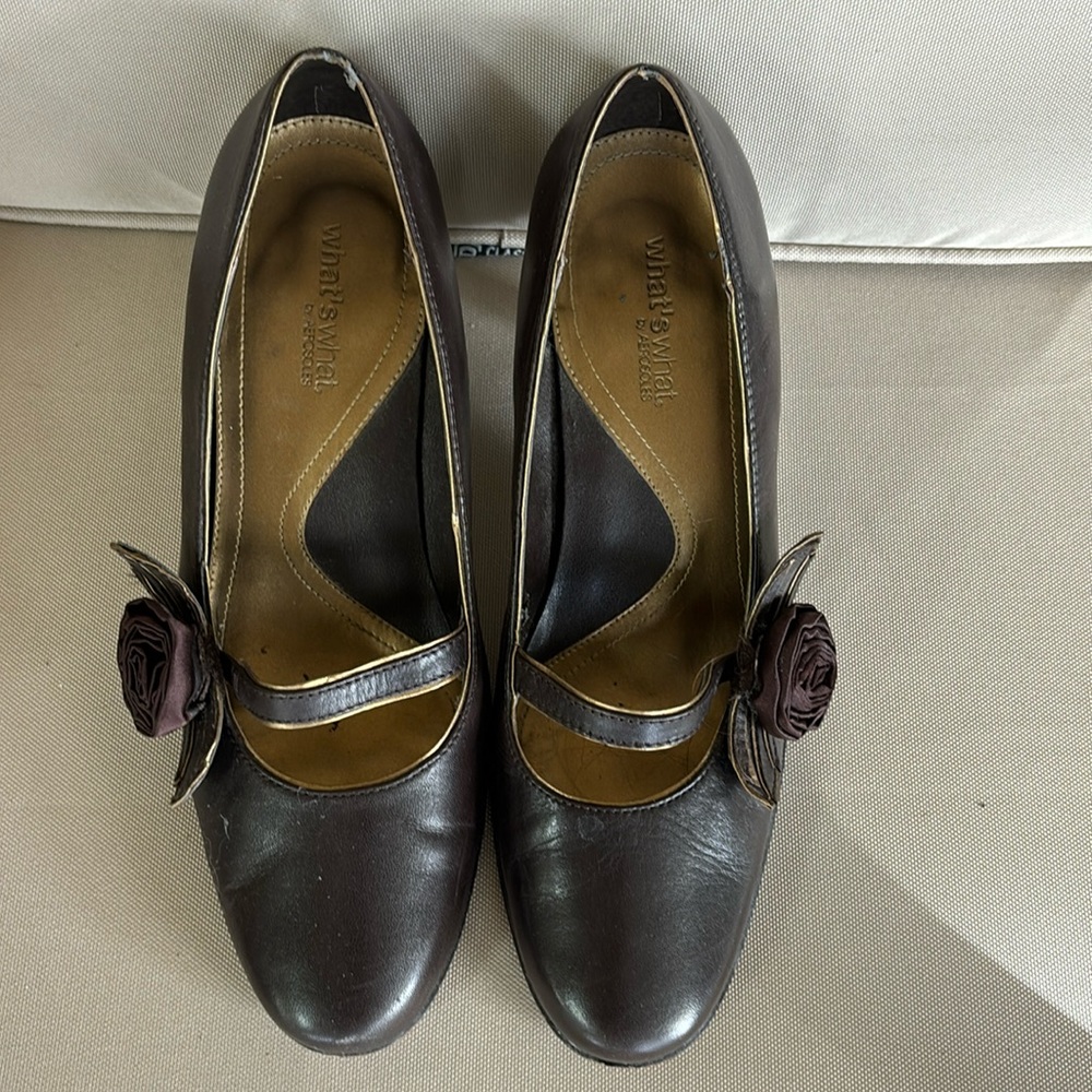 Vintage Aerosoles Brown Mary Jane Pumps with Rosette Sz 7
